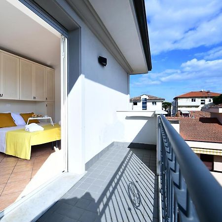Residence Marlin Riccione Exterior photo